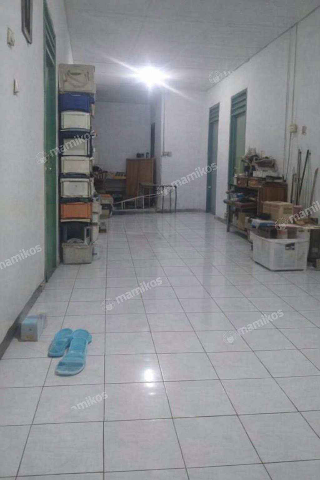 Rumah Sertifikat SHM 12 Kamar Tidur 3 Kamar Mandi Tomang Jakarta Barat - Photo 2