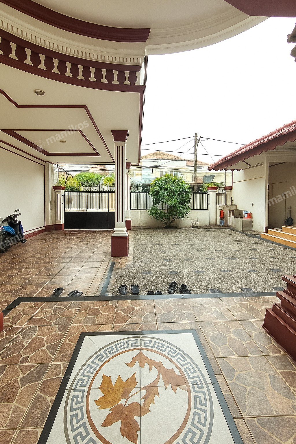 Rumah Sertifikat SHM 3 Kamar Tidur 3 Kamar Mandi Kebon Jeruk Jakarta Barat - Photo 2
