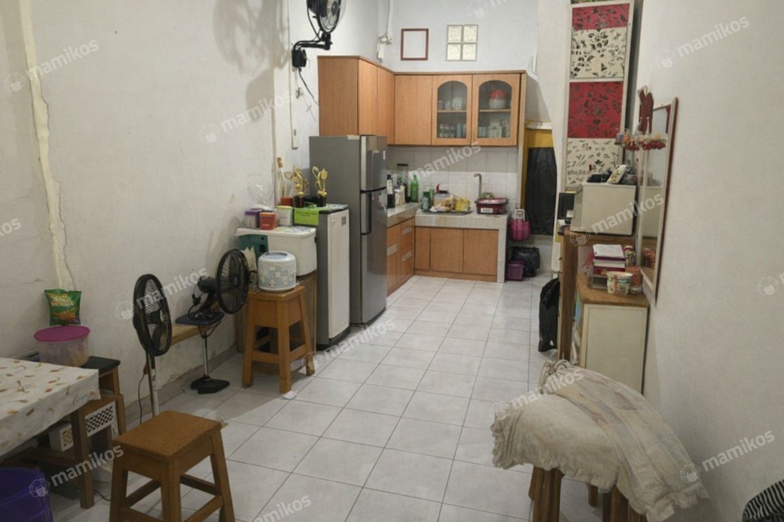 Rumah Sertifikat SHM 2 Kamar Tidur 2 Kamar Mandi Tambora Jakarta Barat