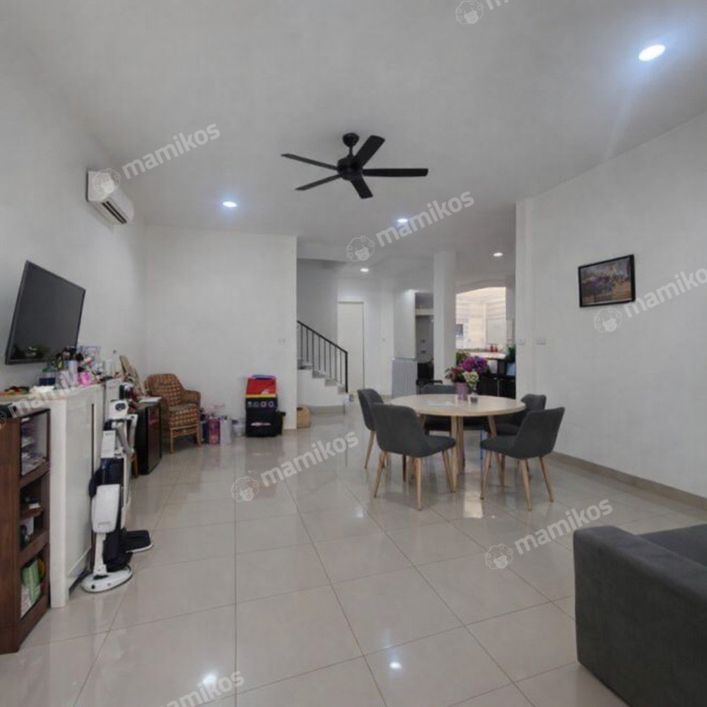 Rumah Sertifikat SHM 3 Kamar Tidur 3 Kamar Mandi Pantai Indah Kapuk Jakarta Utara - Photo 2