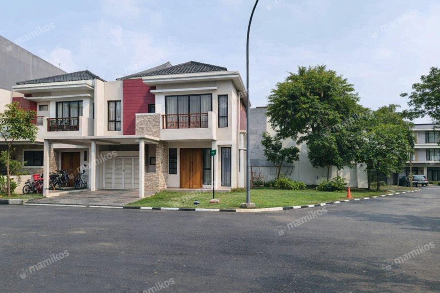 Rumah 4KT 4KM Green Lake City Jakarta Barat