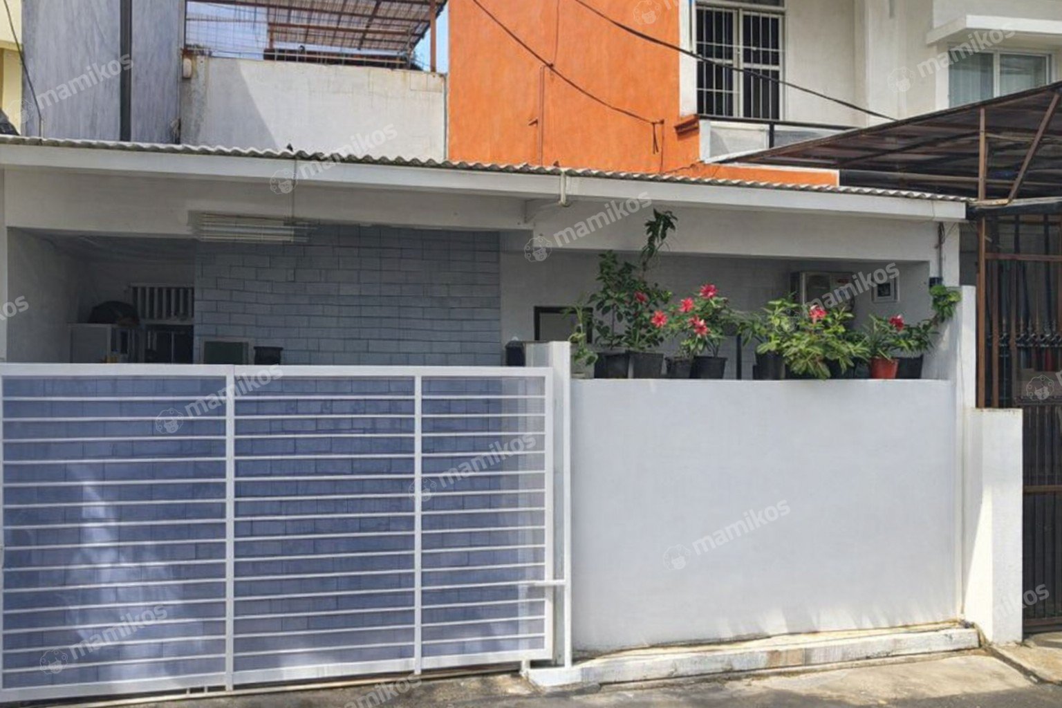 Rumah Sertifikat SHM 1 Kamar Mandi Puri Indah Jakarta Barat