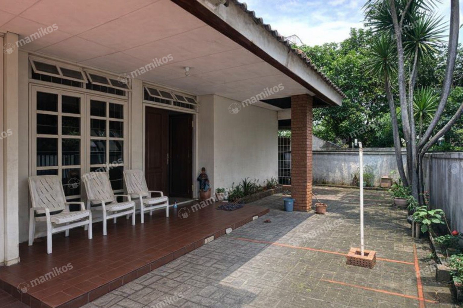 Rumah Sertifikat SHM 4 Kamar Tidur 2 Kamar Mandi Lebak Bulus Jakarta Selatan