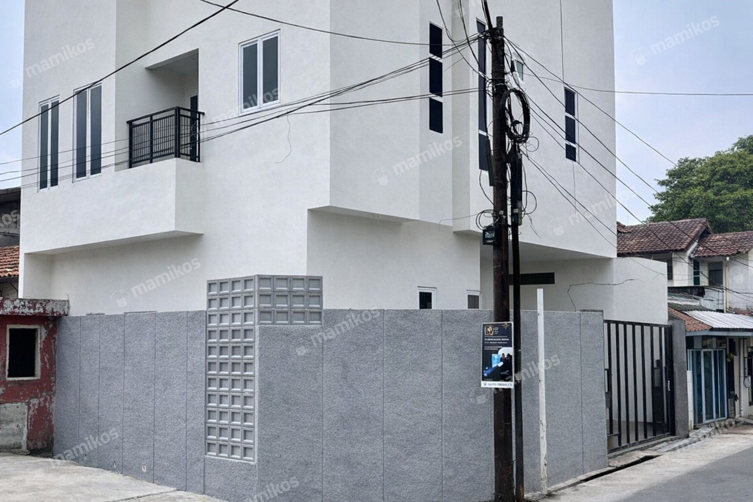 Rumah Sertifikat SHM 3 Kamar Tidur 4 Kamar Mandi Tebet Jakarta Selatan