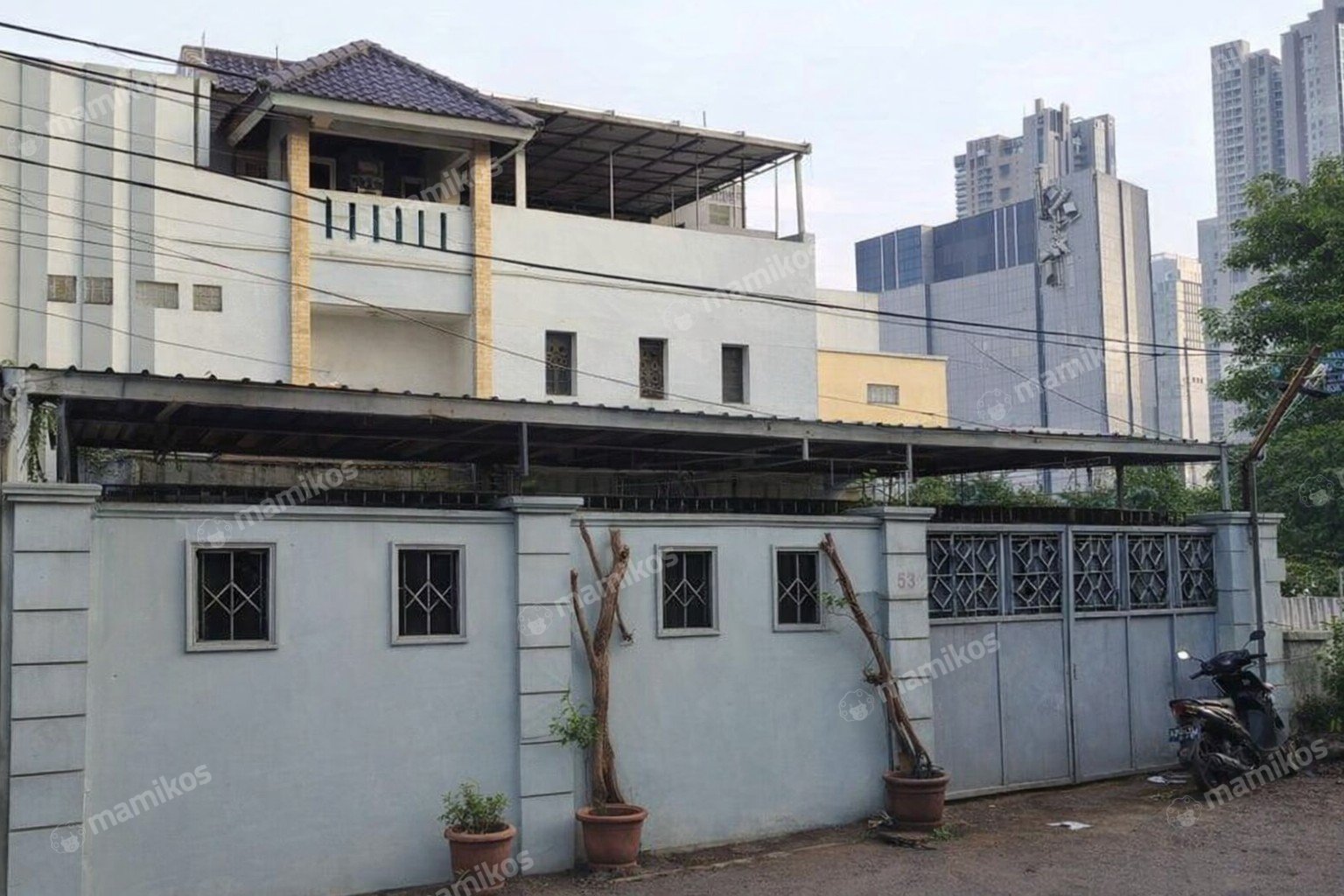 Rumah Sertifikat SHM 4 Kamar Tidur 2 Kamar Mandi Menteng Dalam Jakarta Selatan