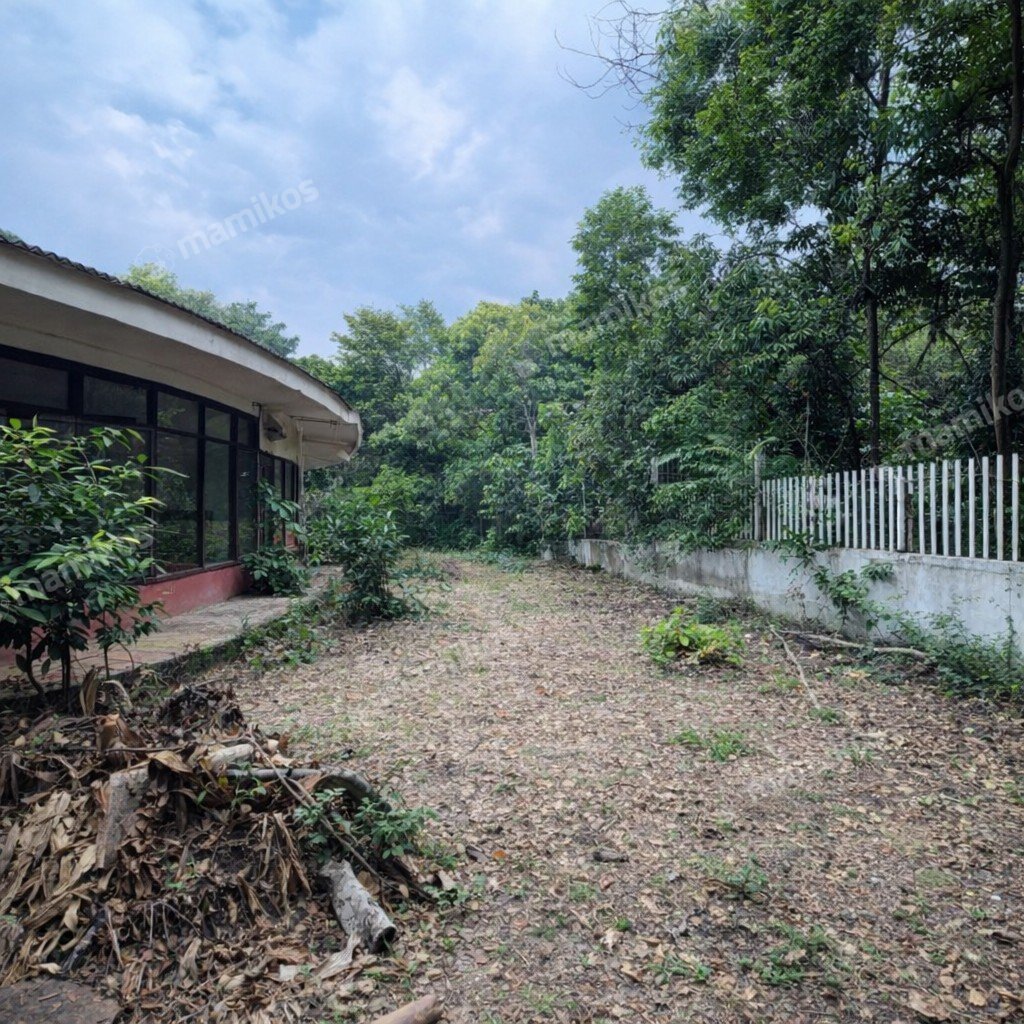 Rumah Sertifikat SHM 6 Kamar Tidur 6 Kamar Mandi Kebayoran Baru Jakarta Selatan - Photo 4