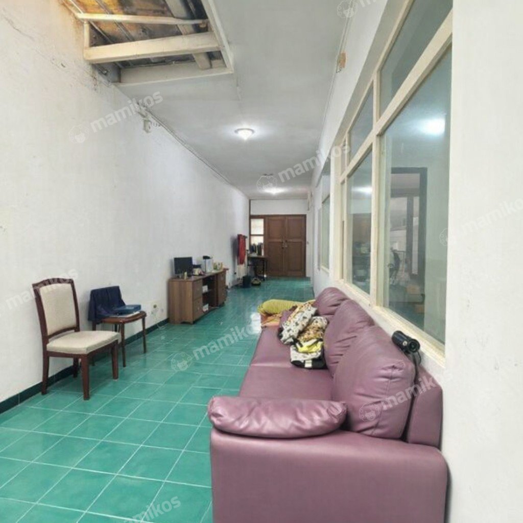 Rumah Sertifikat SHM 4 Kamar Tidur 3 Kamar Mandi Kemang Jakarta Selatan - Photo 2