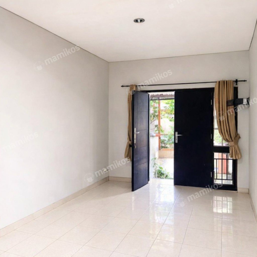Rumah Sertifikat SHM 4 Kamar Tidur 4 Kamar Mandi Raffles Hills Jakarta Timur - Photo 2