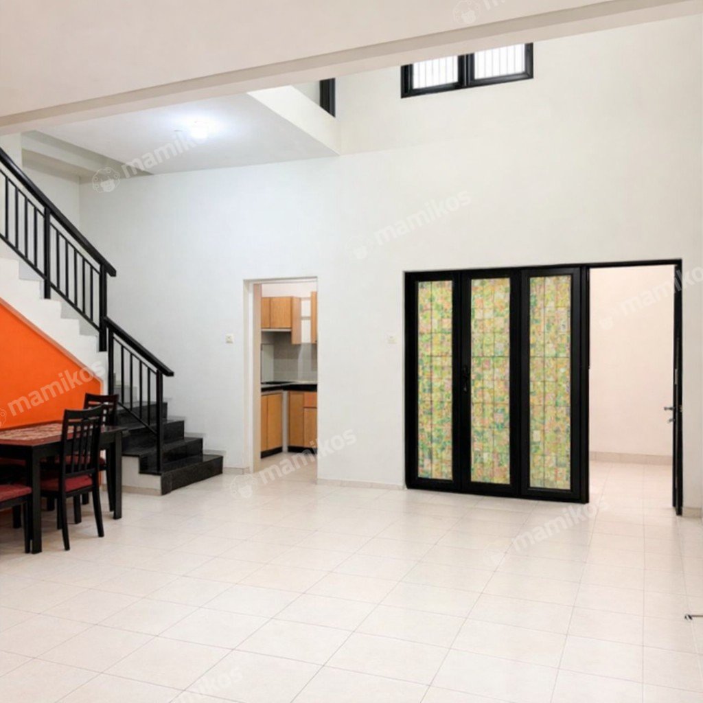 Rumah Sertifikat SHM 4 Kamar Tidur 4 Kamar Mandi Raffles Hills Jakarta Timur - Photo 3