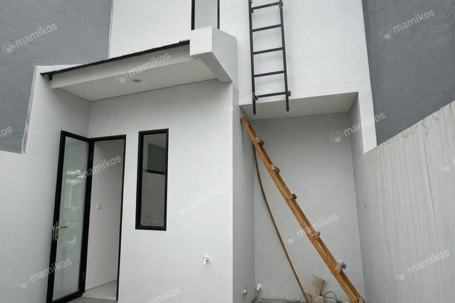 Rumah 2 Kamar Tidur 2 Kamar Mandi 2 Lantai Kalideres Jakarta Barat