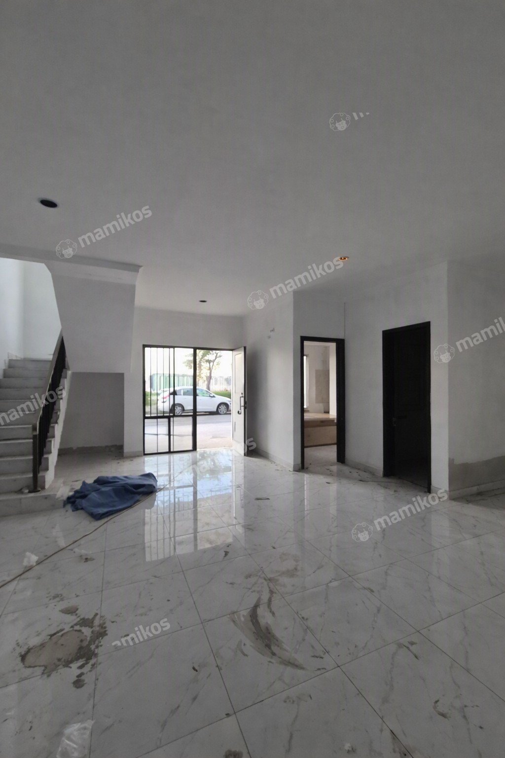 Rumah Sertifikat PPJB 3 Kamar Tidur 3 Kamar Mandi Pantai Indah Kapuk 2 Jakarta Utara - Photo 4