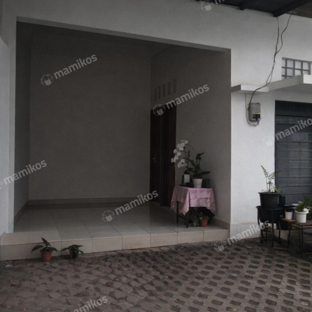 Rumah Sertifikat SHM 2 Kamar Tidur 2 Kamar Mandi Taman Meruya Jakarta Barat - Photo 2
