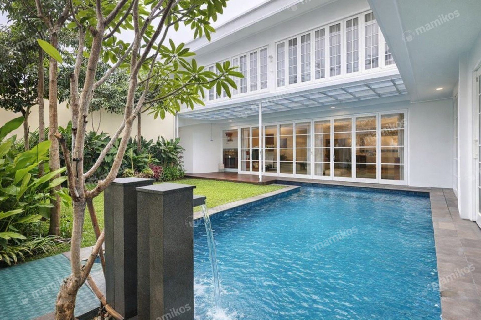 Rumah Sertifikat SHM 6 Kamar Tidur 6 Kamar Mandi Kemang Jakarta Selatan