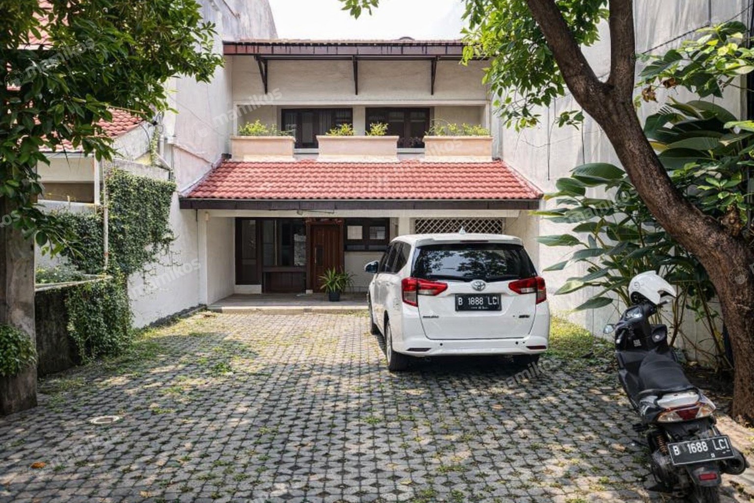 Rumah Sertifikat SHM 5 Kamar Tidur 5 Kamar Mandi Tanjung Duren Jakarta Barat