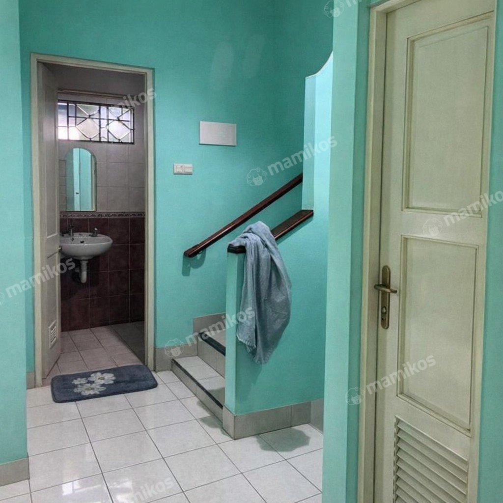 Rumah Sertifikat SHM 3 Kamar Tidur 2 Kamar Mandi Kota Wisata Jakarta Timur - Photo 5