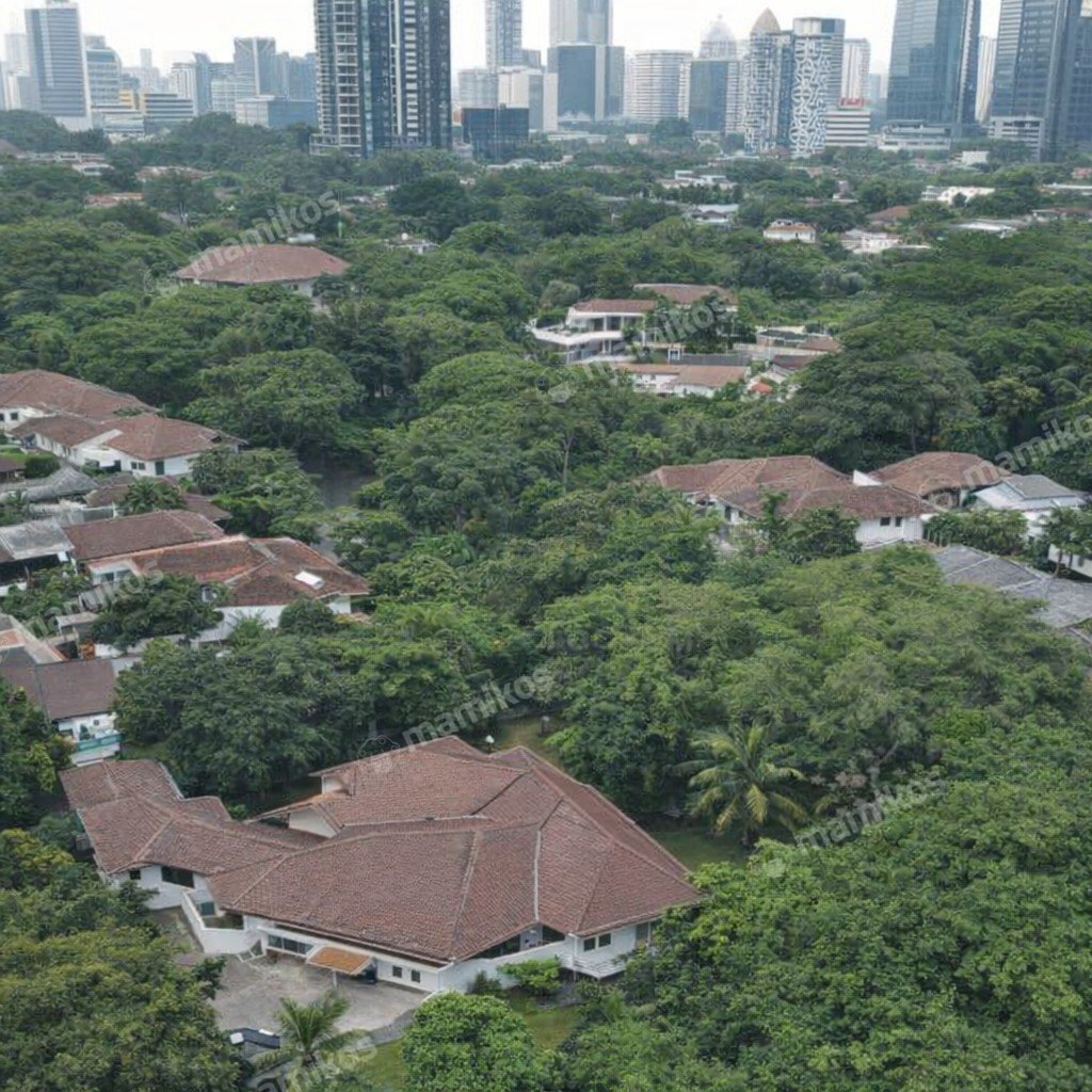 Rumah Sertifikat SHM 6 Kamar Tidur 6 Kamar Mandi Kebayoran Baru Jakarta Selatan - Photo 2