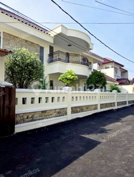 Rumah Sertifikat SHM 6 Kamar Tidur 5 Kamar Mandi Cinere Depok - Photo 2