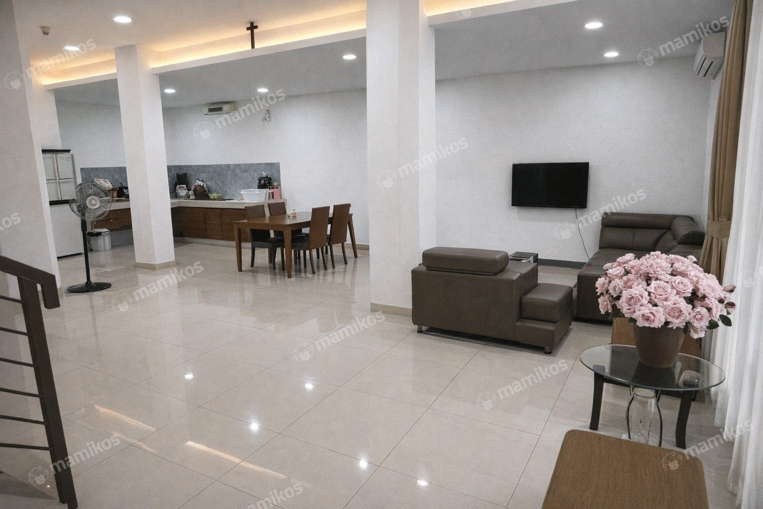 Rumah Sertifikat SHM 4 Kamar Tidur 3 Kamar Mandi Tanjung Duren Jakarta Barat