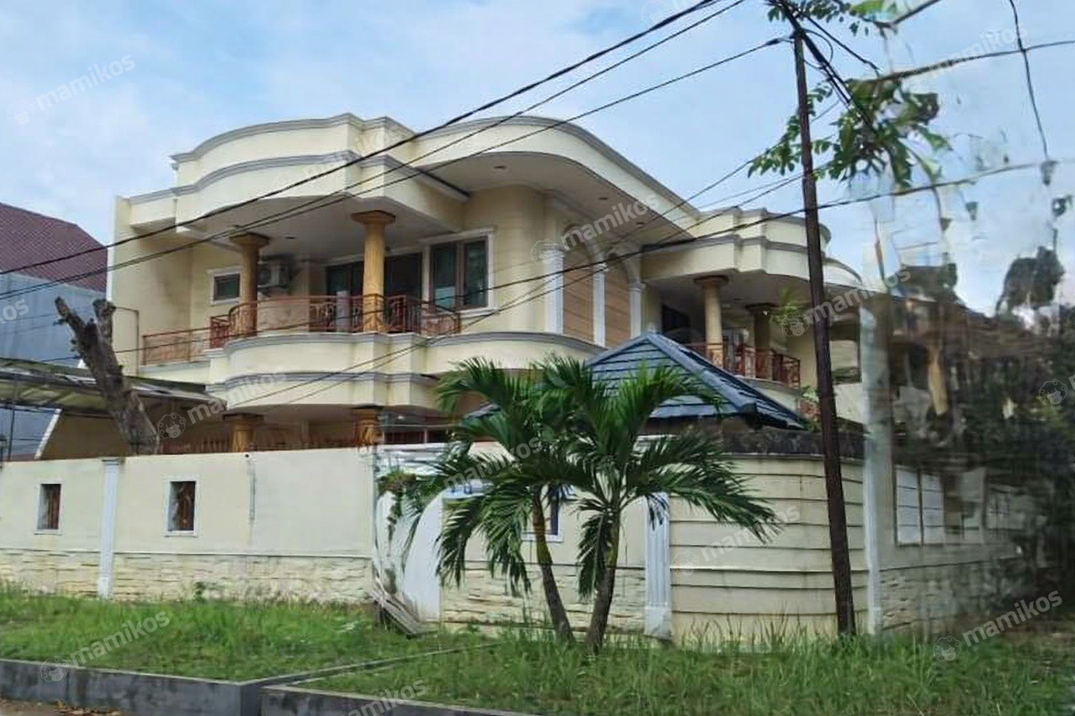 Rumah Sertifikat SHM 5 Kamar Tidur 4 Kamar Mandi Sunter Jakarta Utara