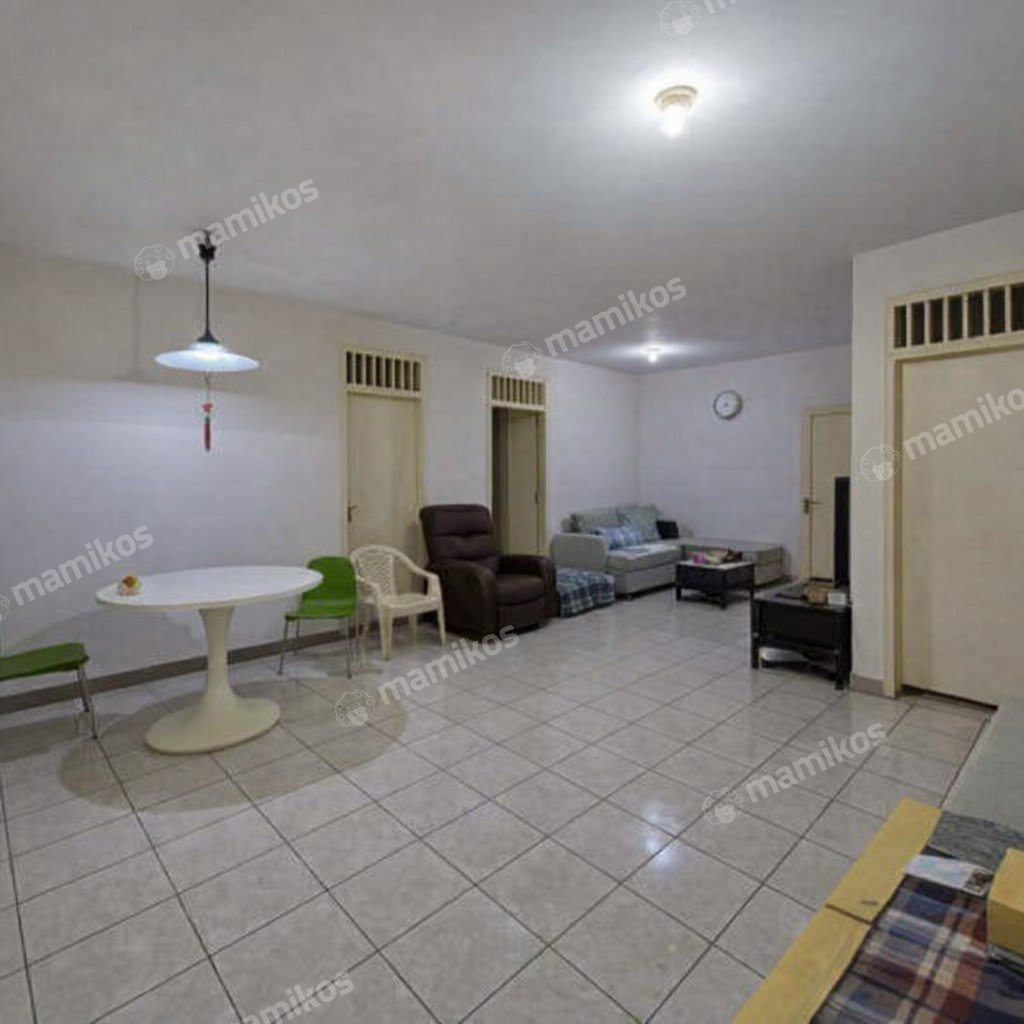 Rumah Sertifikat SHM 3 Kamar Tidur 1 Kamar Mandi Permata Buana Jakarta Barat - Photo 5