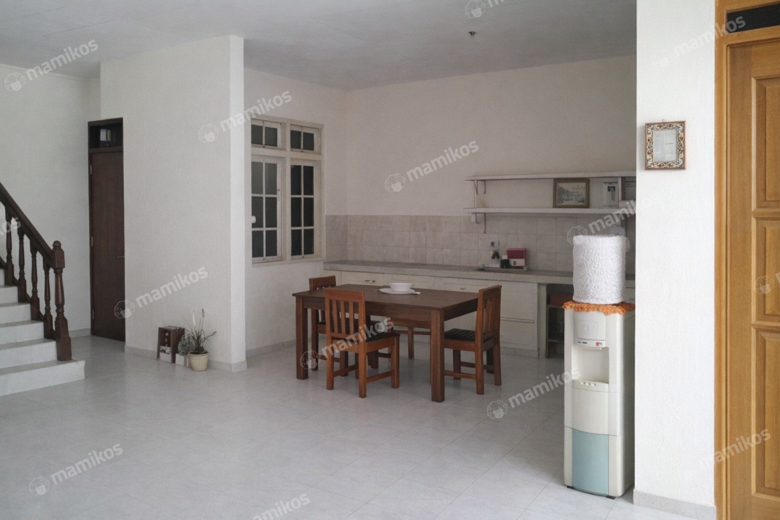 Rumah Sertifikat SHM 4 Kamar Tidur 2 Kamar Mandi Taman Ratu Jakarta Barat - Photo 3