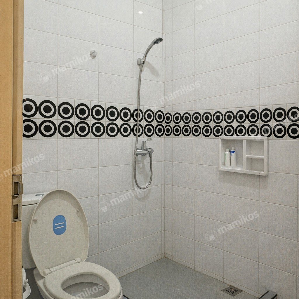 Rumah Sertifikat SHM 4 Kamar Tidur 2 Kamar Mandi Taman Ratu Jakarta Barat - Photo 5