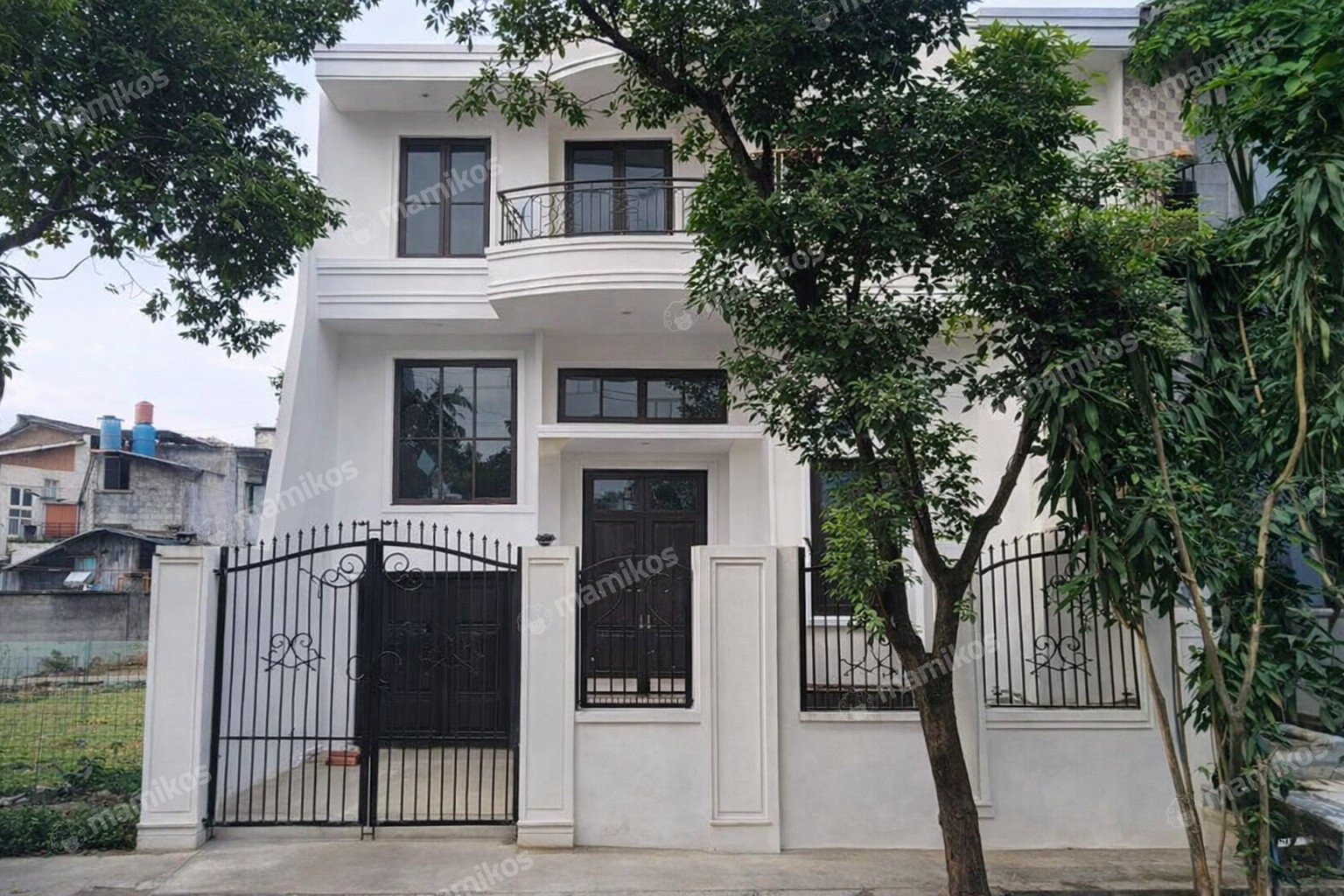 Rumah Sertifikat SHM 4 Kamar Tidur 3 Kamar Mandi Puri Indah Jakarta Barat