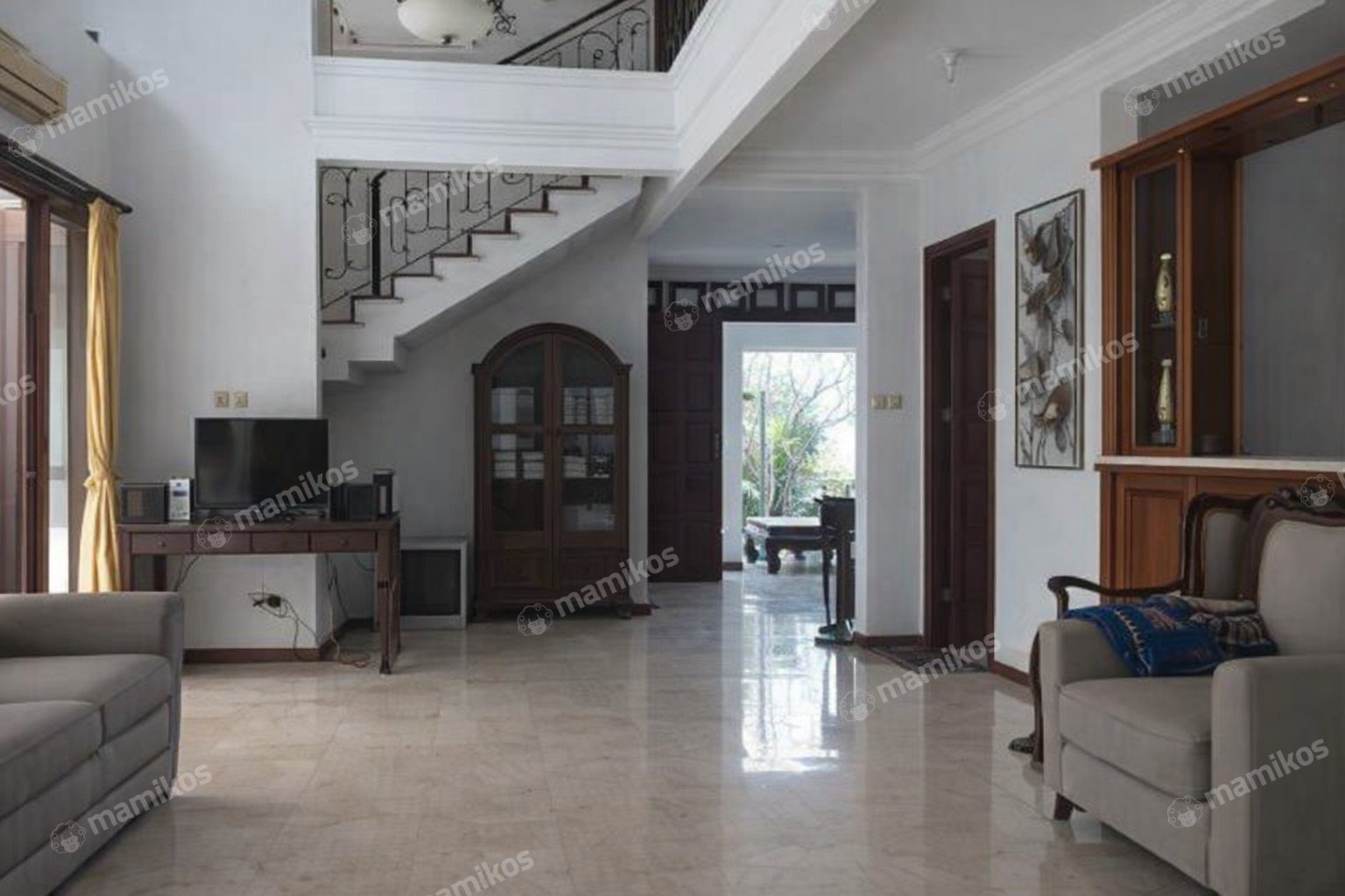 Rumah Sertifikat HGB 6 Kamar Tidur 5 Kamar Mandi Simprug Jakarta Selatan