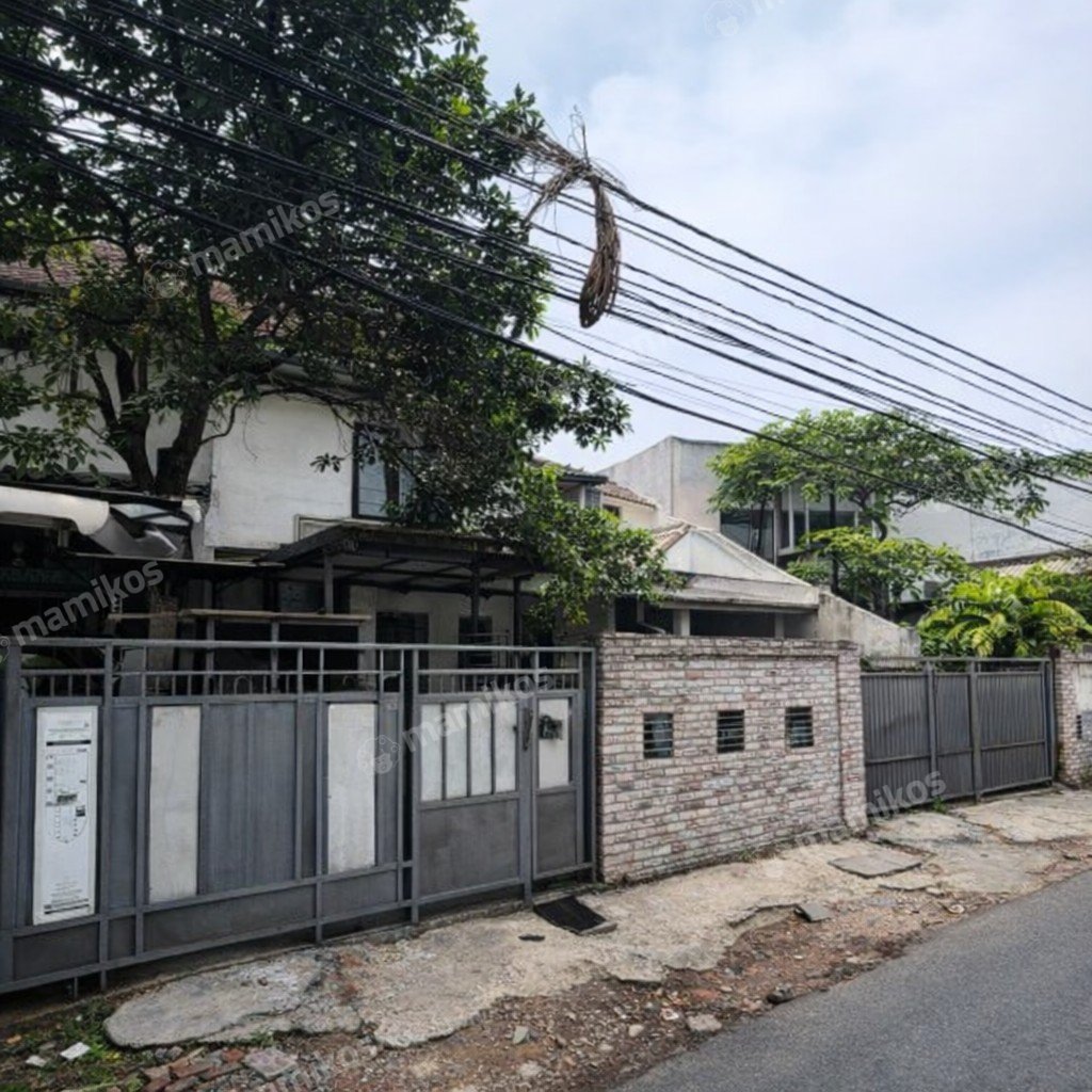 Rumah 6 Kamar Tidur 5 Kamar Mandi 2 Lantai Cilandak Jakarta Selatan - Photo 2