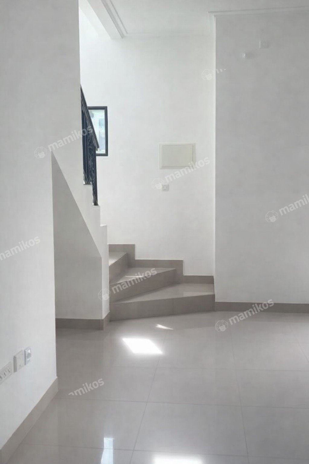 Rumah 4 Kamar Tidur 3 Kamar Mandi 2 Lantai Pantai Indah Kapuk 2 Jakarta Utara - Photo 4