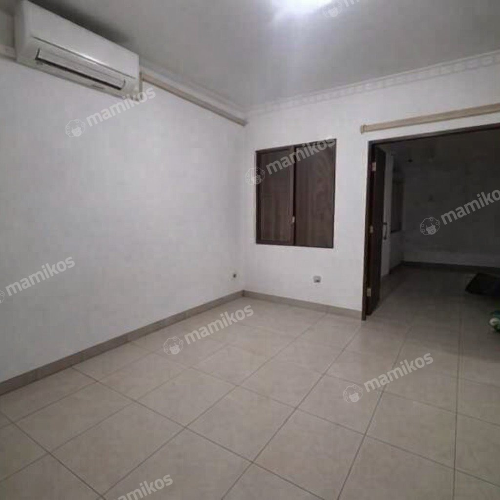 Rumah Sertifikat SHM 4 Kamar Tidur 3 Kamar Mandi Tanjung Duren Jakarta Barat - Photo 3