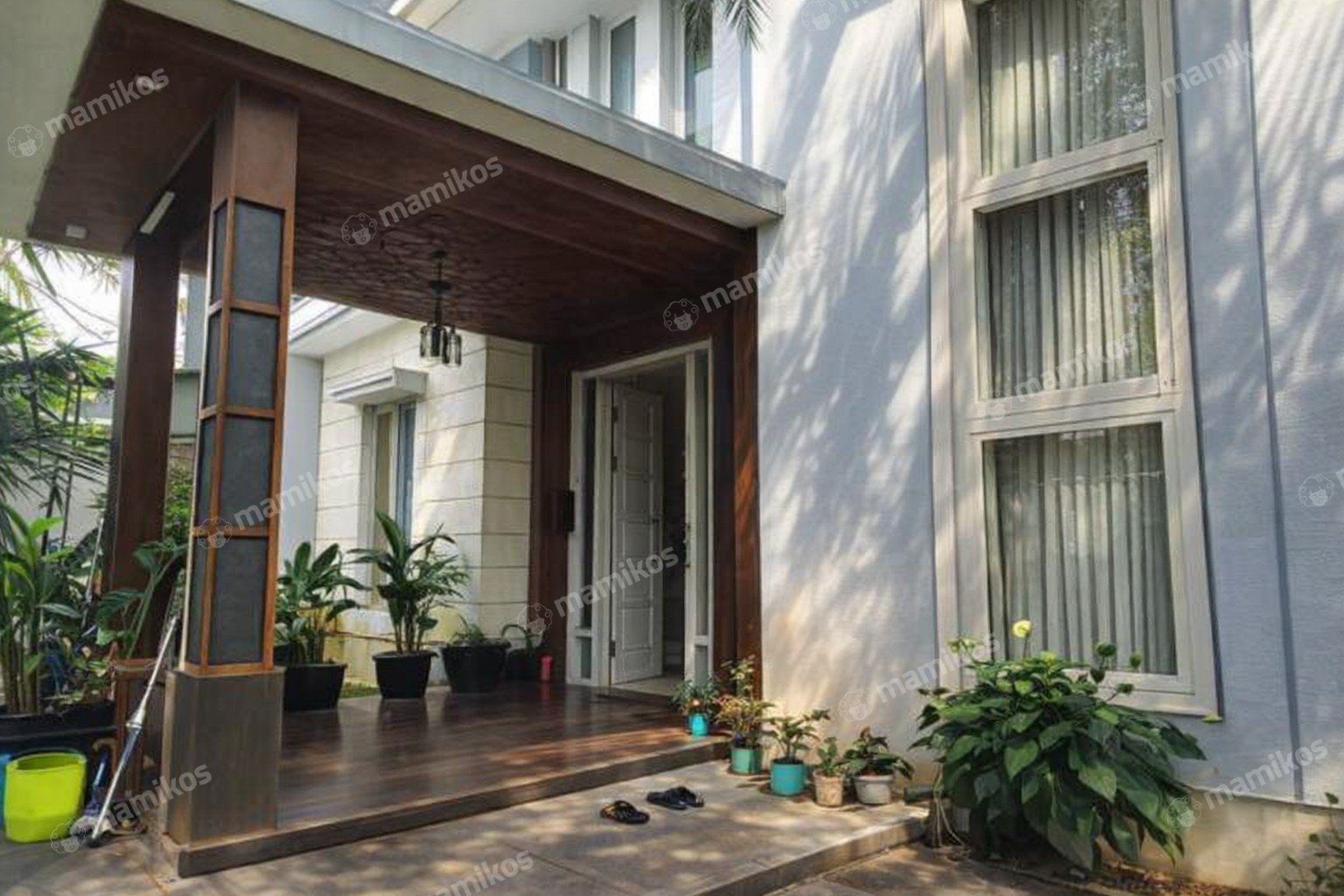 Rumah Sertifikat SHM 5 Kamar Tidur 6 Kamar Mandi Veteran Jakarta Selatan