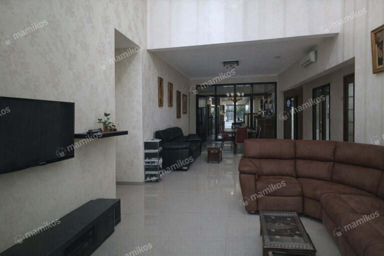 Rumah 4 Kamar Tidur 5 Kamar Mandi 2 Lantai Cibubur Jakarta Timur - Photo 2