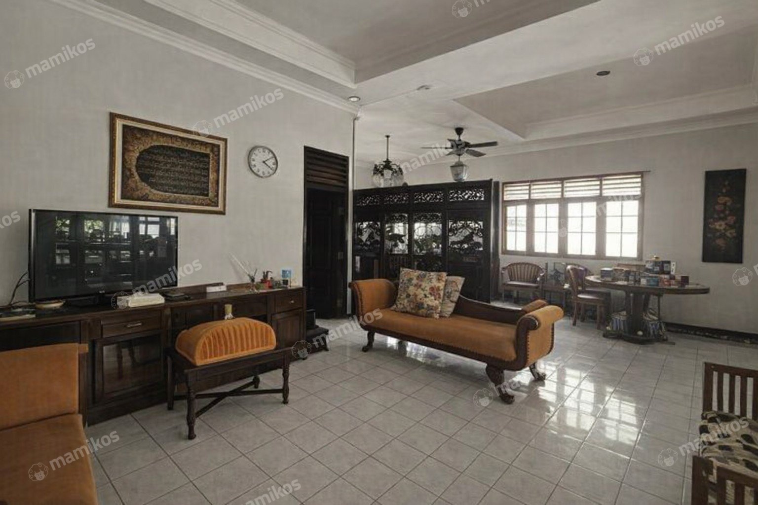 Rumah Sertifikat SHM 5 Kamar Tidur 2 Kamar Mandi Meruya Jakarta Barat