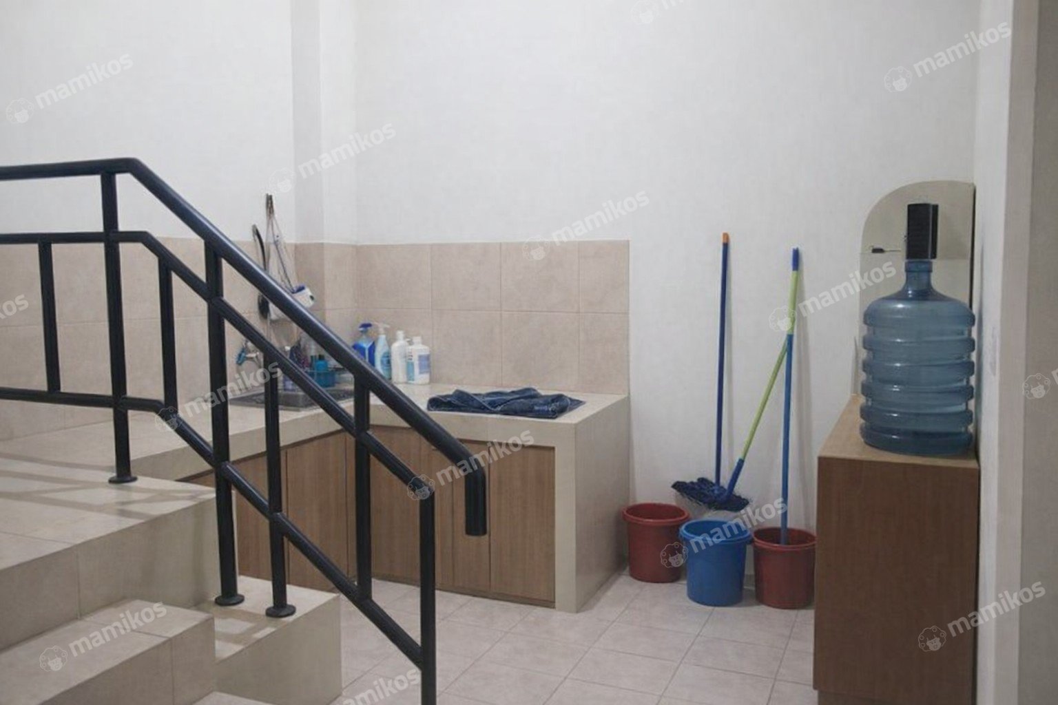 Rumah Sertifikat SHM 3 Kamar Tidur 3 Kamar Mandi Green Lake City Jakarta Barat - Photo 3