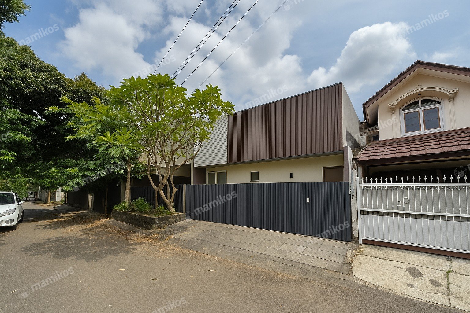 Rumah Sertifikat SHM 3 Kamar Tidur 4 Kamar Mandi Lebak Bulus Jakarta Selatan - Photo 2