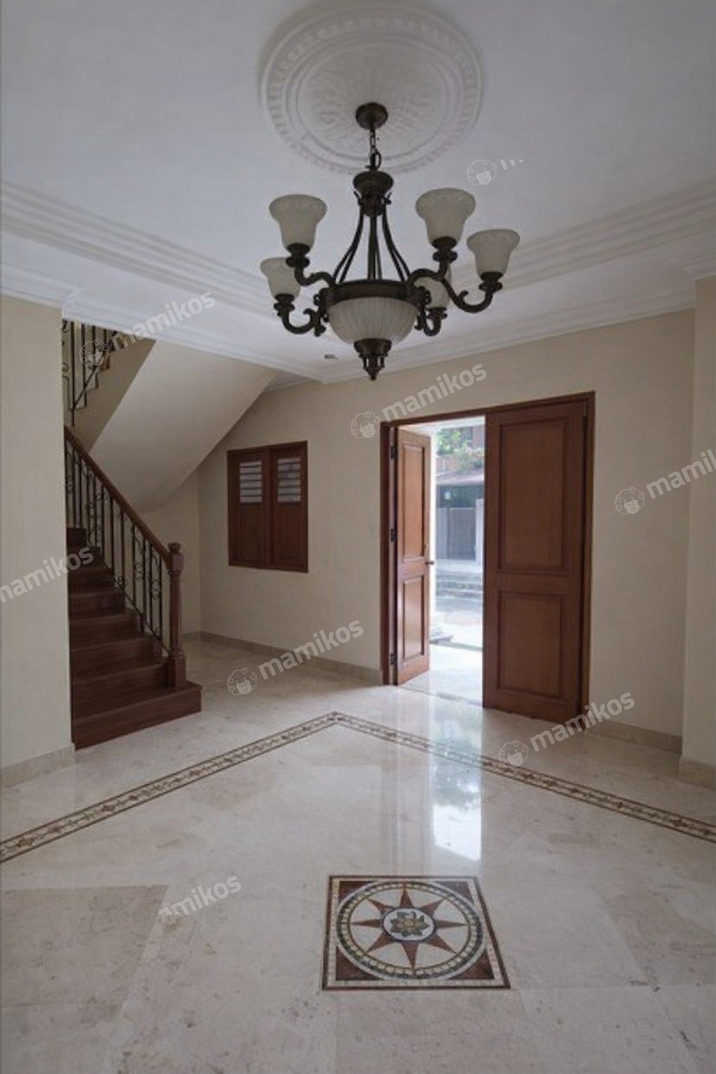 Rumah Sertifikat SHM 7 Kamar Tidur 6 Kamar Mandi Kebayoran Baru Jakarta Selatan - Photo 4