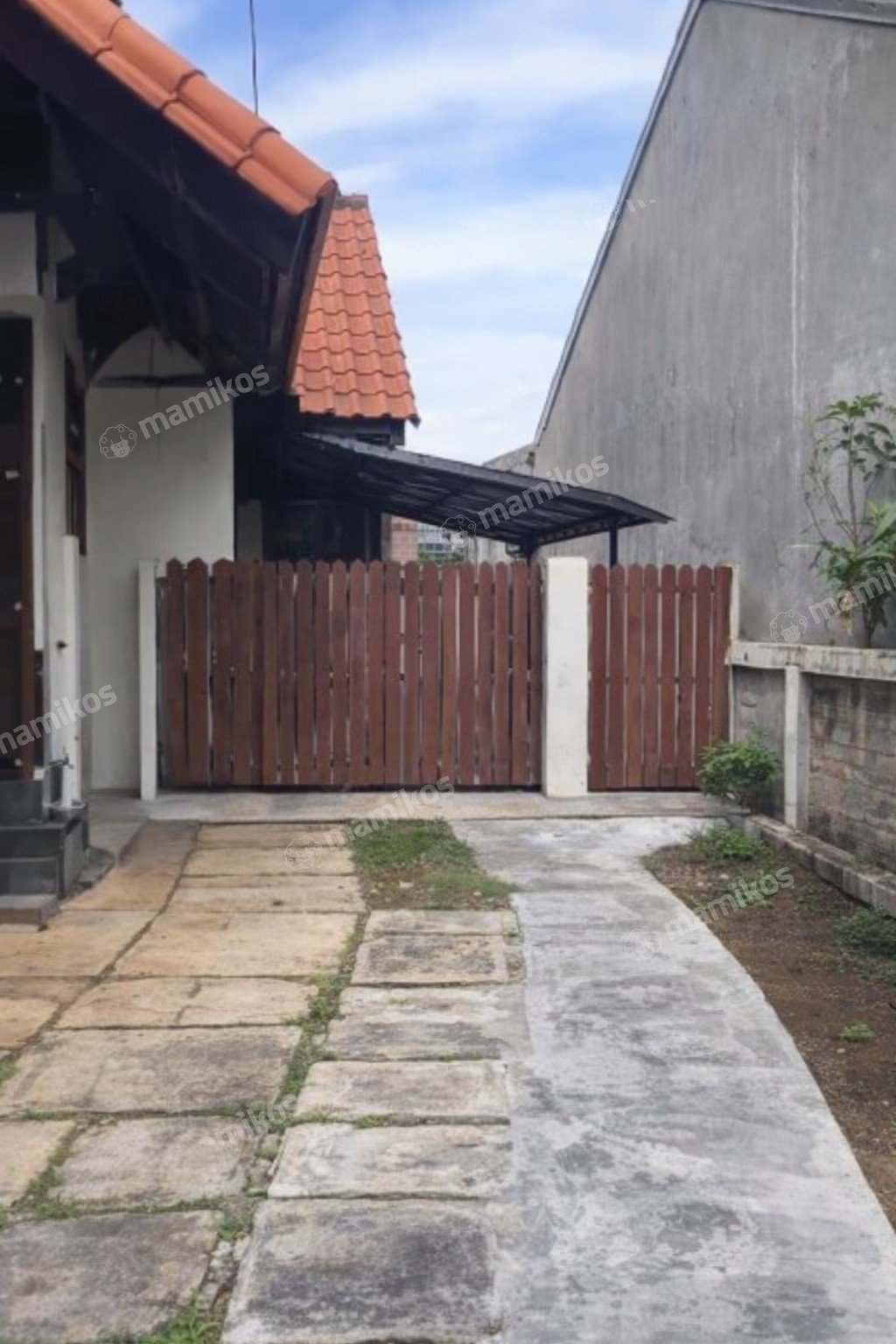 Rumah Sertifikat SHM 4 Kamar Tidur 3 Kamar Mandi Ciracas Jakarta Timur - Photo 3