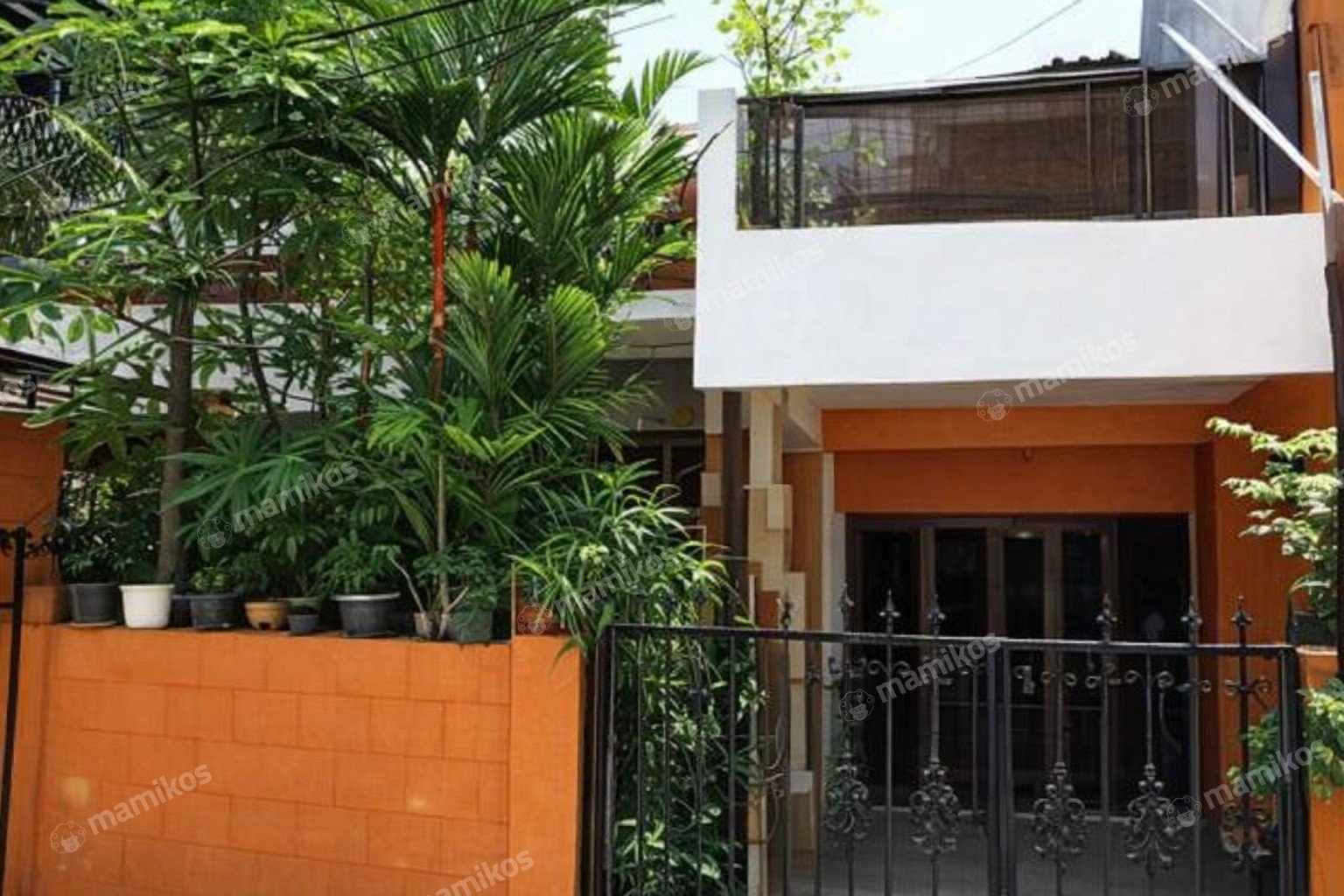 Rumah Sertifikat SHM 3 Kamar Tidur 4 Kamar Mandi Makasar Jakarta Timur