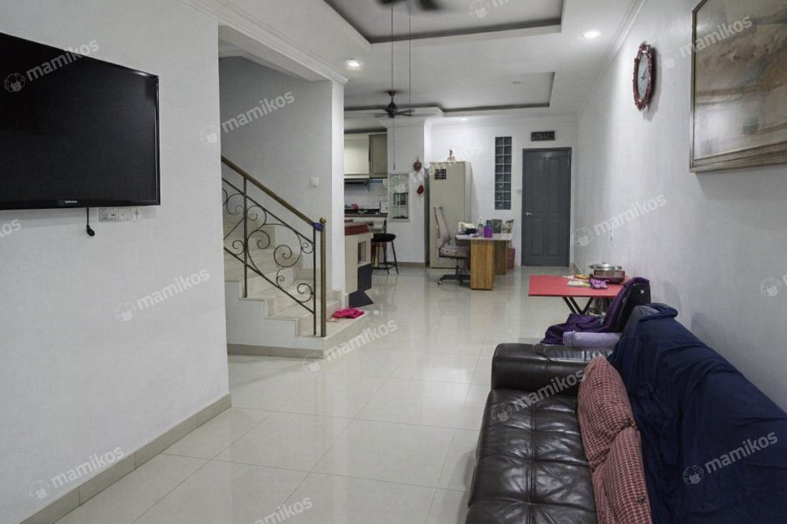 Rumah Sertifikat SHM 3 Kamar Tidur 3 Kamar Mandi Taman Palem Jakarta Barat