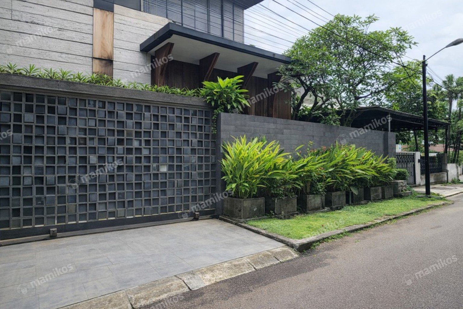 Rumah Sertifikat SHM 5 Kamar Tidur 5 Kamar Mandi Kebayoran Baru Jakarta Selatan