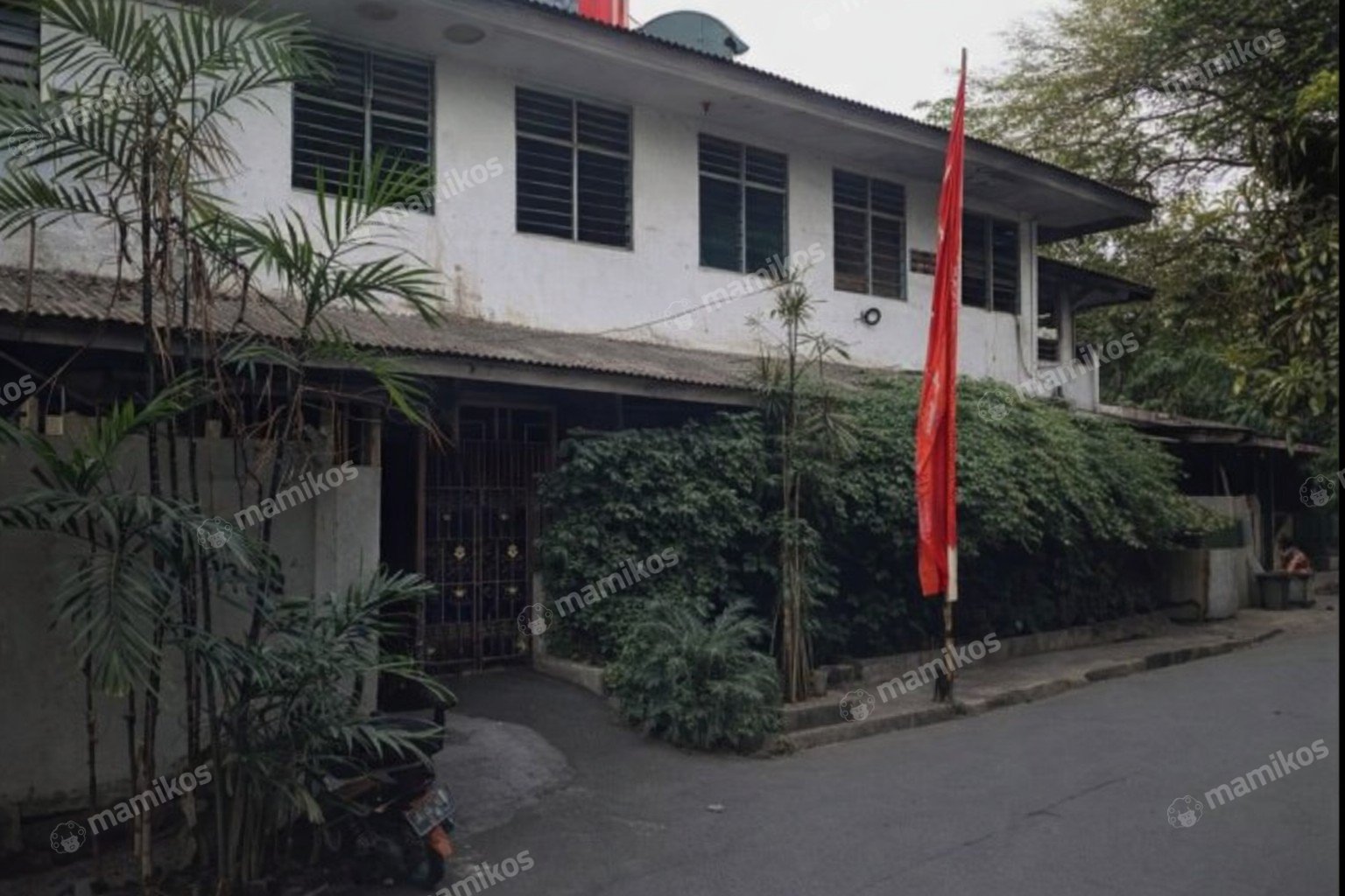 Rumah Sertifikat SHM 21 Kamar Tidur 6 Kamar Mandi Kemanggisan Jakarta Barat