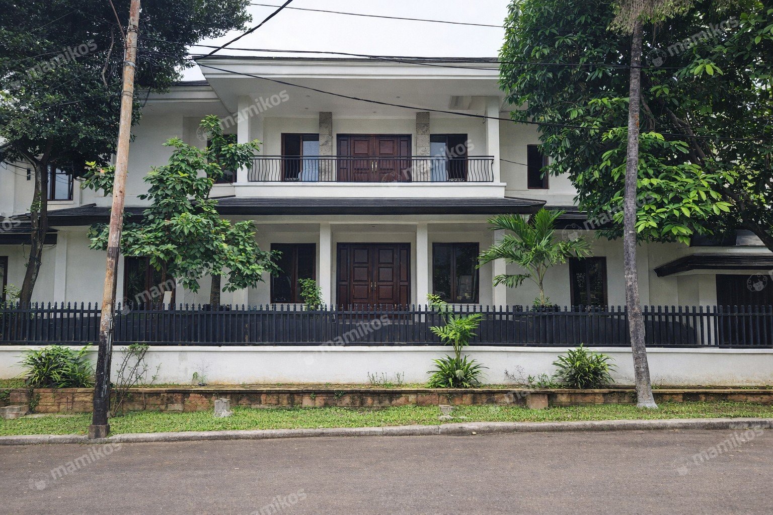 Rumah Sertifikat SHM 5 Kamar Tidur 3 Kamar Mandi Kuningan Jakarta Selatan