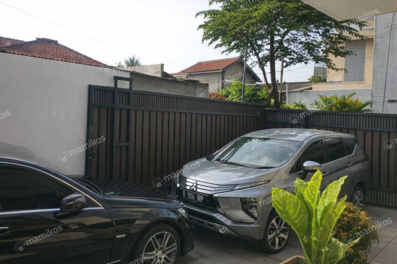 Rumah Sertifikat SHM 5 Kamar Tidur 6 Kamar Mandi Kemang Jakarta Selatan