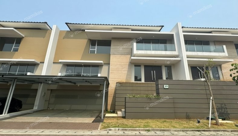 Rumah 4KT 5KM Golf Island Jakarta Utara