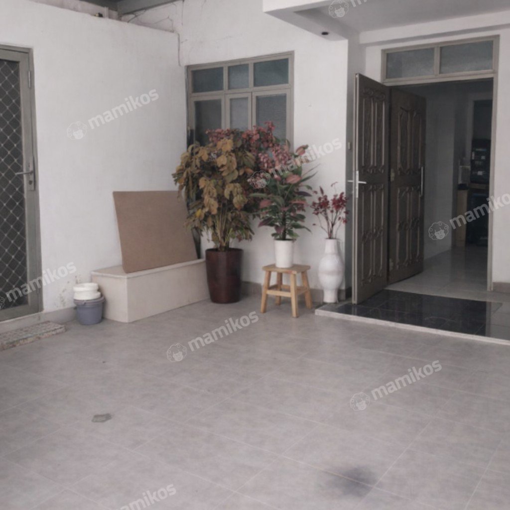 Rumah Sertifikat SHM 5 Kamar Tidur 3 Kamar Mandi Daan Mogot Jakarta Barat - Photo 2
