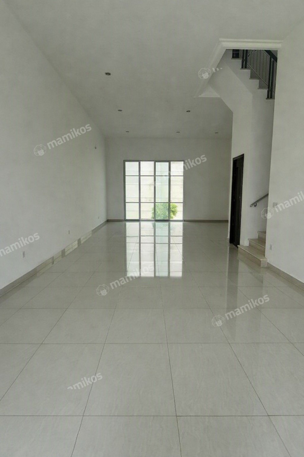 Rumah Sertifikat HGB 4 Kamar Tidur 4 Kamar Mandi Golf Island Jakarta Utara - Photo 2