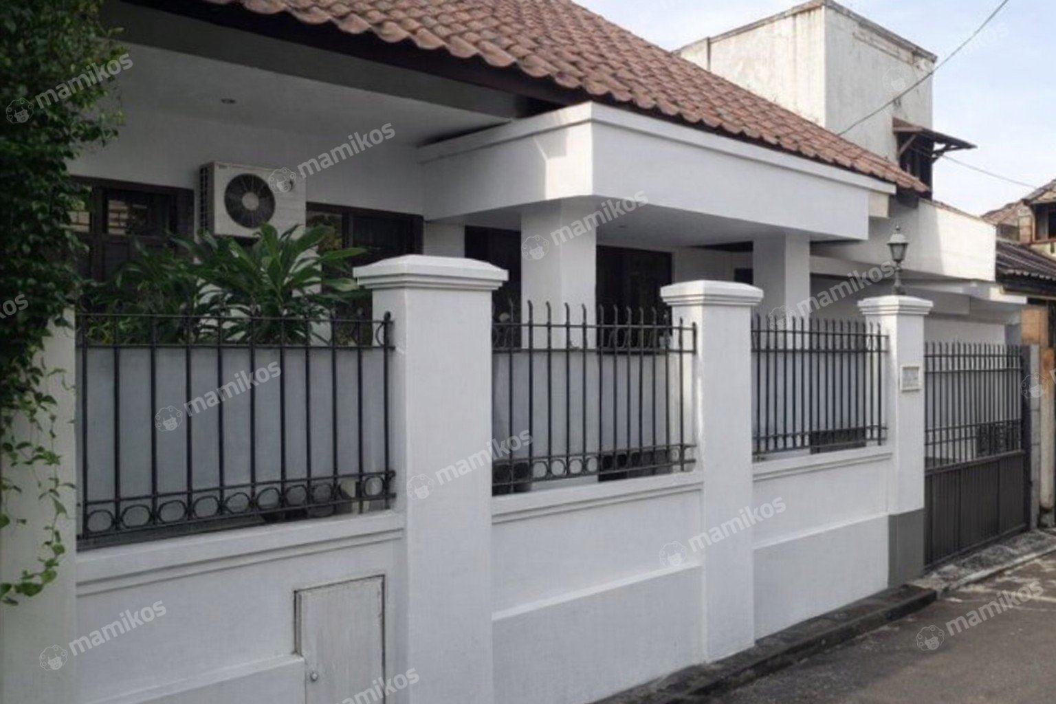 Rumah Sertifikat SHM 4 Kamar Tidur 3 Kamar Mandi Cipete Jakarta Selatan