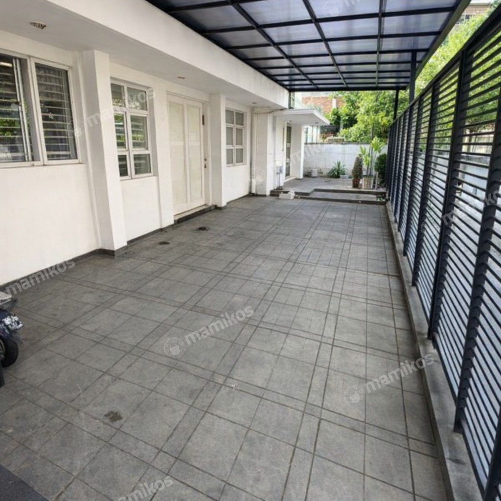 Rumah Sertifikat SHM 4 Kamar Tidur 5 Kamar Mandi Pondok Indah Jakarta Selatan - Photo 2