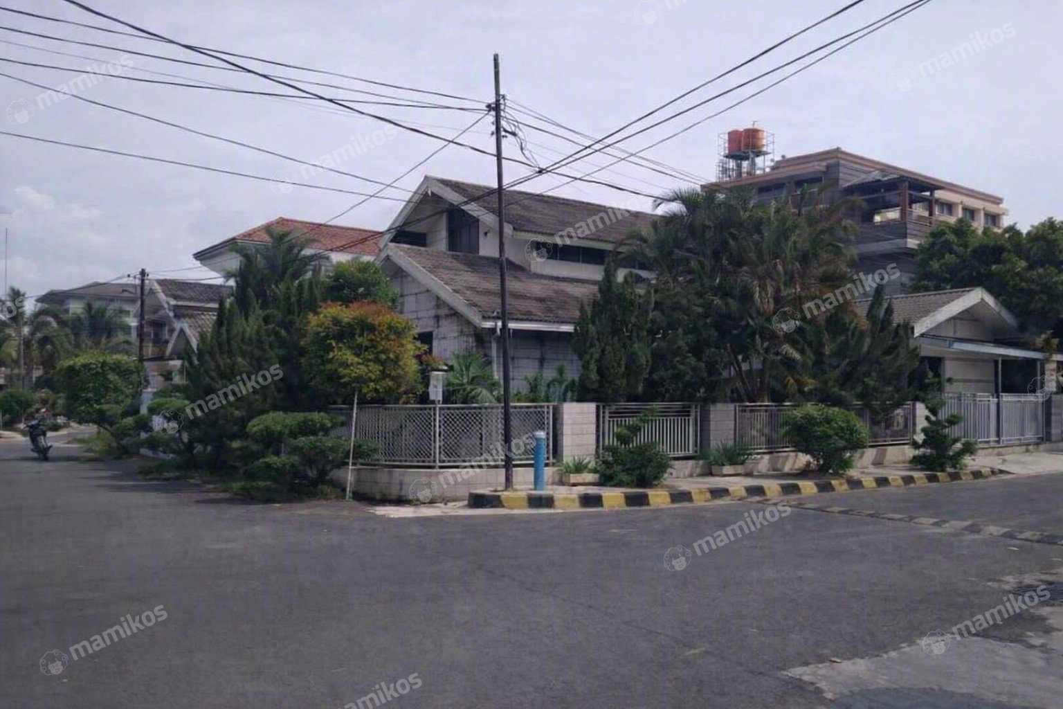Rumah Sertifikat SHM 3 Kamar Tidur 2 Kamar Mandi Kelapa Gading Jakarta Utara - Photo 2